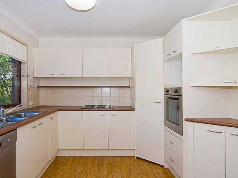 Unit 2/46 46 Walton Street, Southport QLD 4215