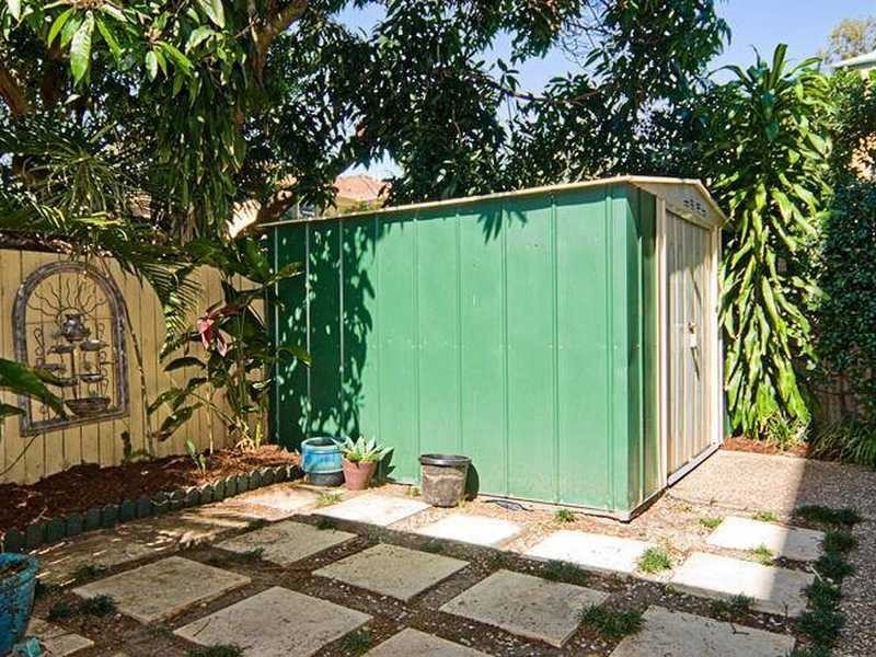 Unit 2/46 46 Walton Street, Southport QLD 4215