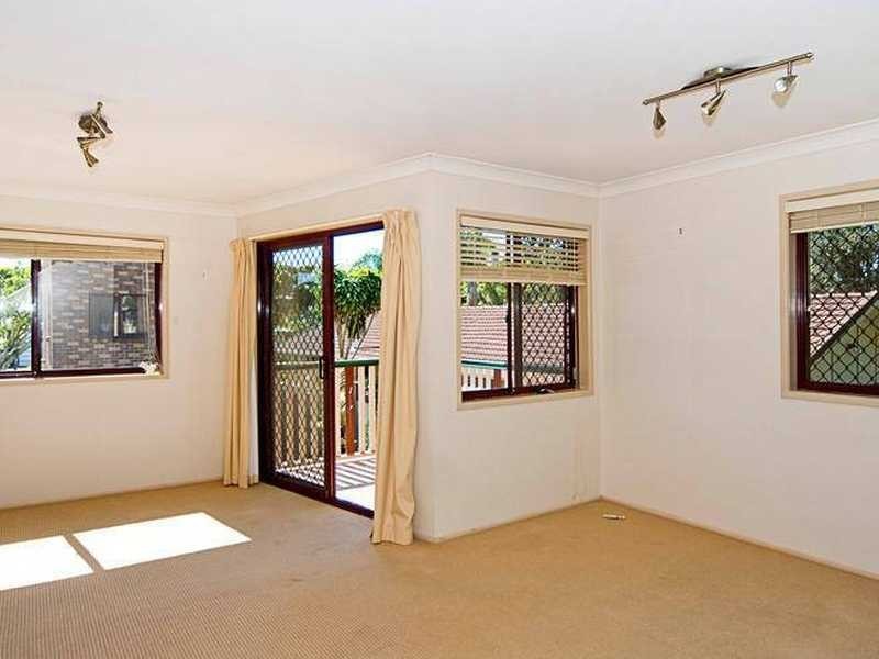 Unit 2/46 46 Walton Street, Southport QLD 4215