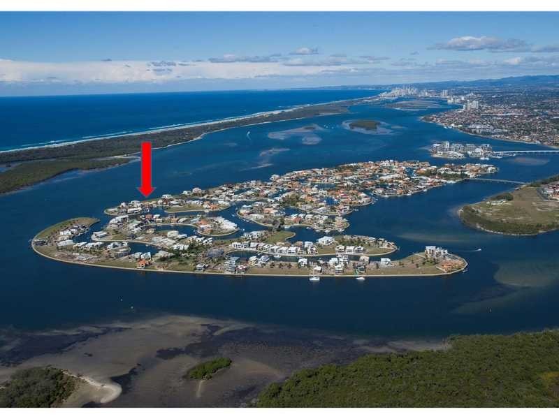 15 Parklane Terrace, Sovereign Islands QLD 4216