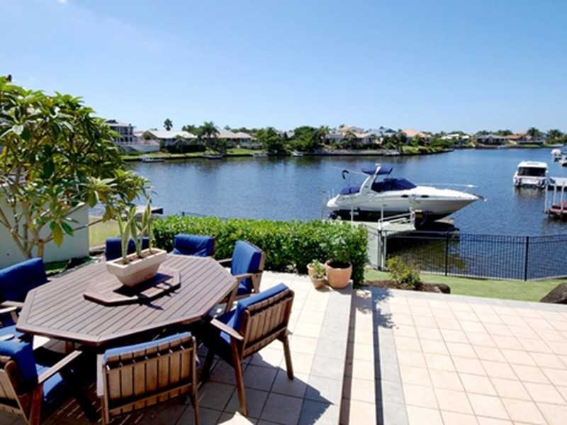 12 Portobello Drive, Mermaid Waters QLD 4218