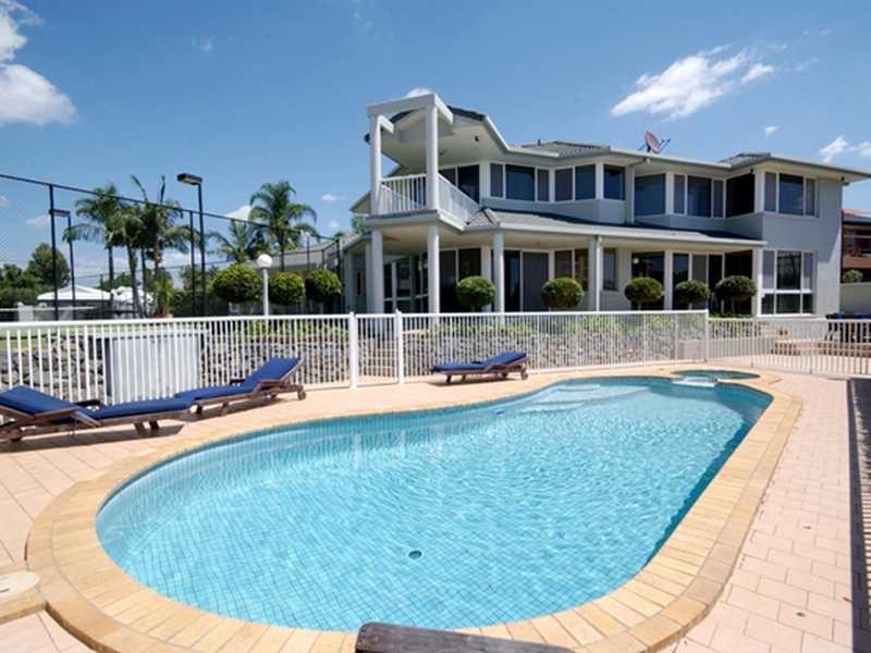 12 Portobello Drive, Mermaid Waters QLD 4218