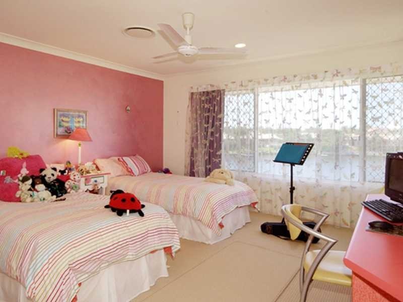 12 Portobello Drive, Mermaid Waters QLD 4218