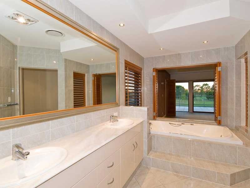 813 Legend Trail, Robina QLD 4226