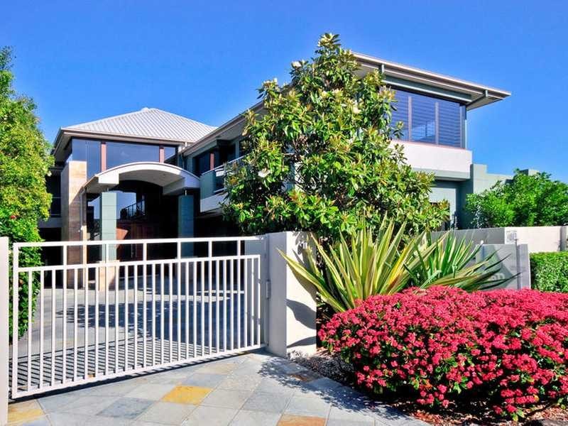 813 Legend Trail, Robina QLD 4226