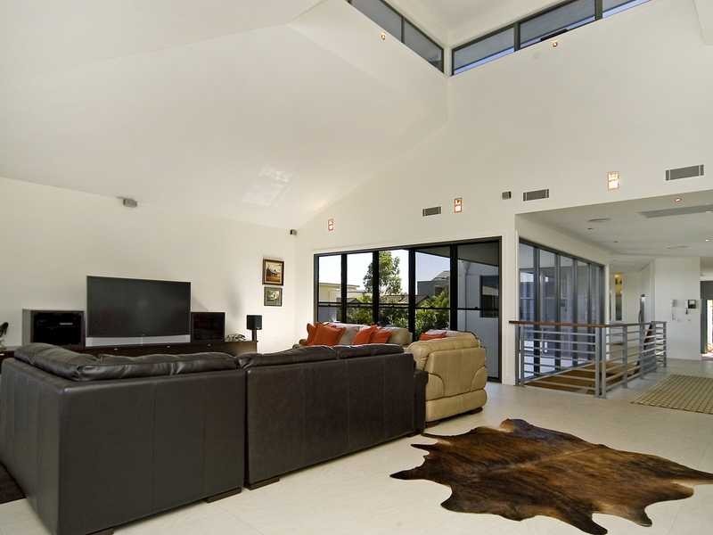 4711 The Parkway, Hope Island QLD 4212