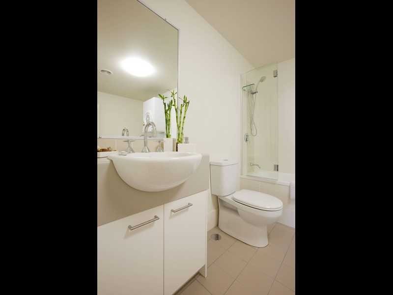 12 Sir John Overall Drive, Helensvale QLD 4212