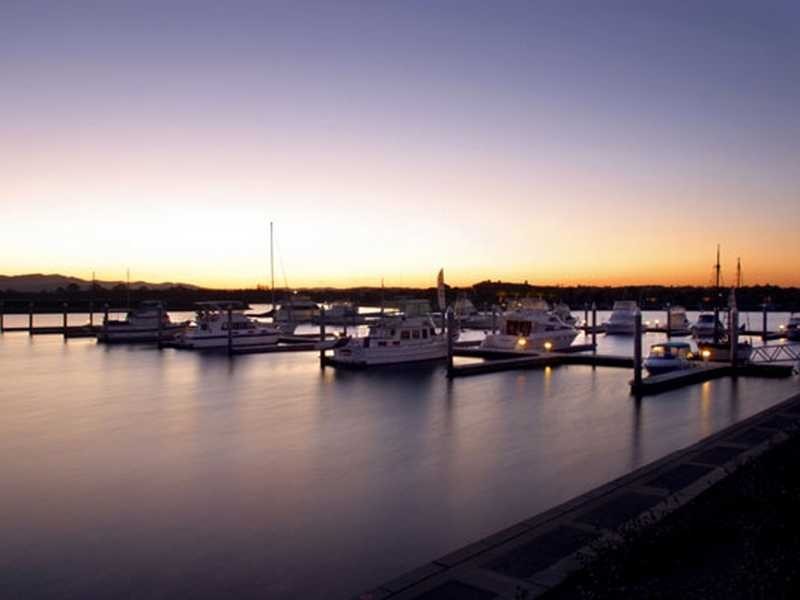 1 Rialto Quay Drive, Hope Island QLD 4212