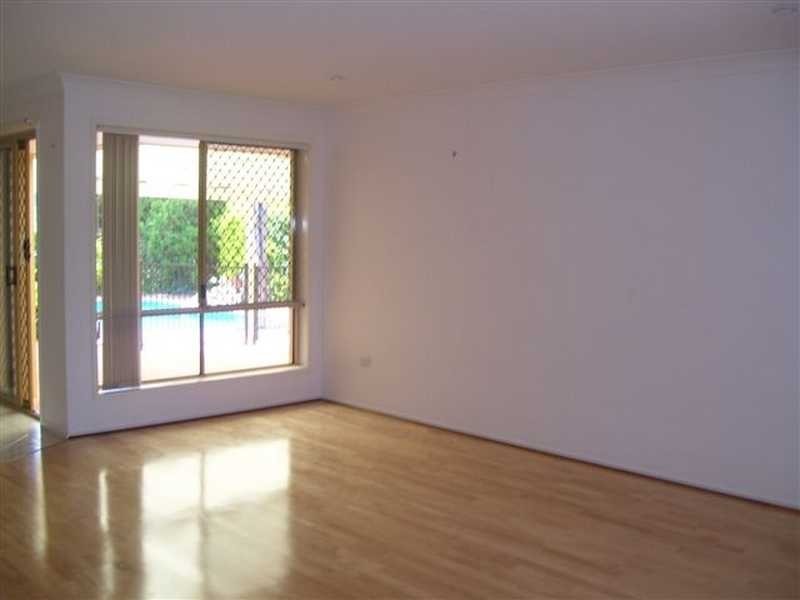 20 Manly Drive, Robina QLD 4226