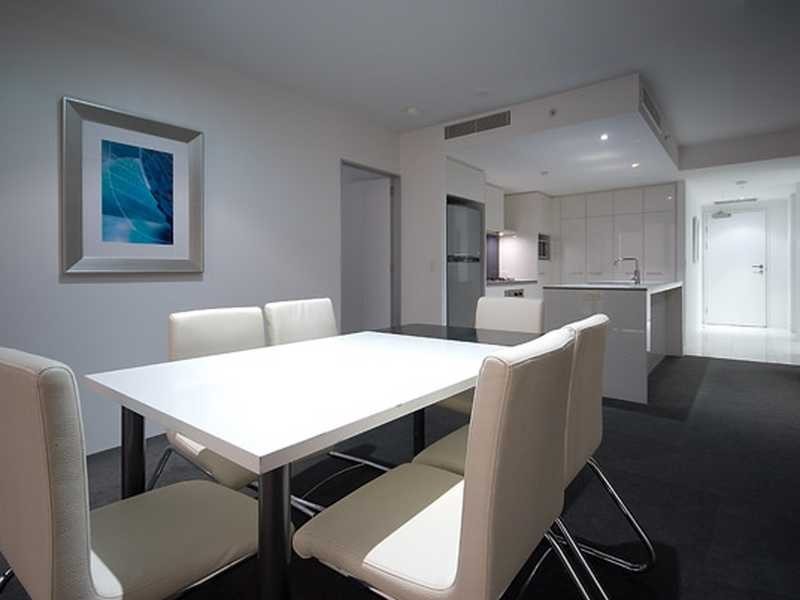 9 Ferny Avenue, Surfers Paradise QLD 4217