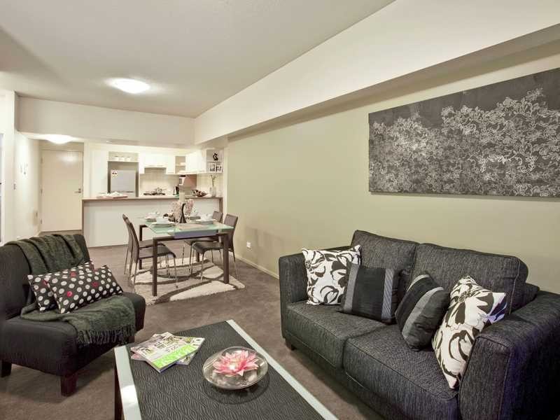 Shop 1A/ 12 Sir John Overall Drive, Helensvale QLD 4212