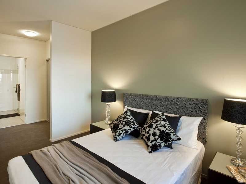 Shop 1A/ 12 Sir John Overall Drive, Helensvale QLD 4212