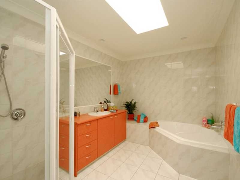 12 Portobello Drive, Mermaid Waters QLD 4218