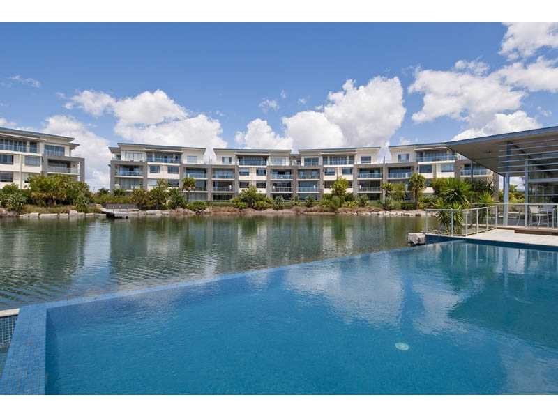 3-5 Pendraat Parade, Hope Island QLD 4212