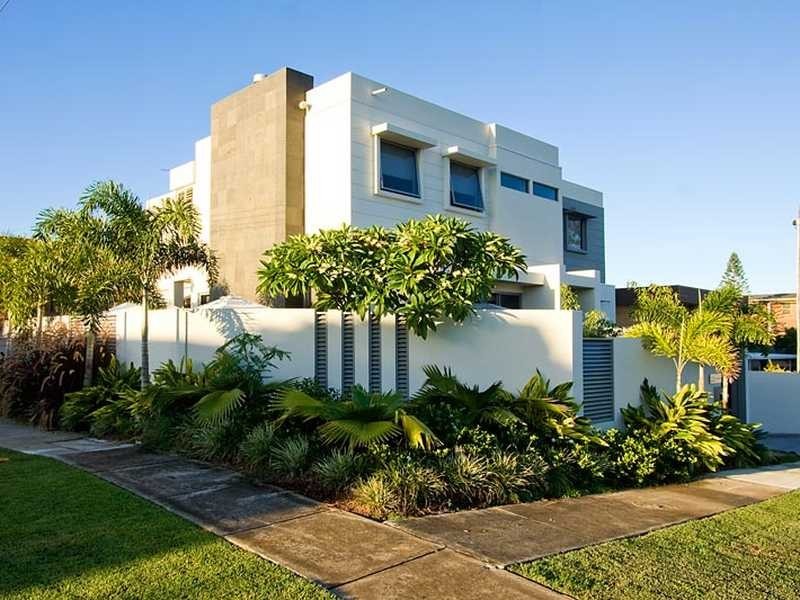 23 Messines Crescent, Miami QLD 4220
