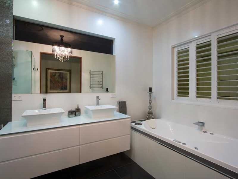 23 Messines Crescent, Miami QLD 4220