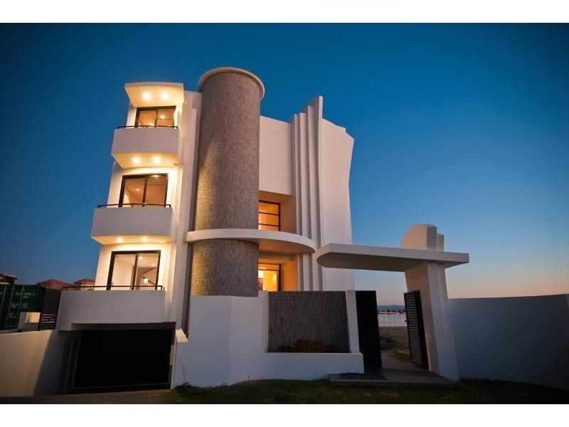 26 Hampton Court, Sovereign Islands QLD 4216