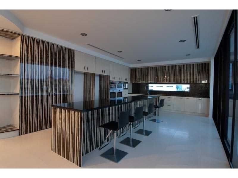 26 Hampton Court, Sovereign Islands QLD 4216
