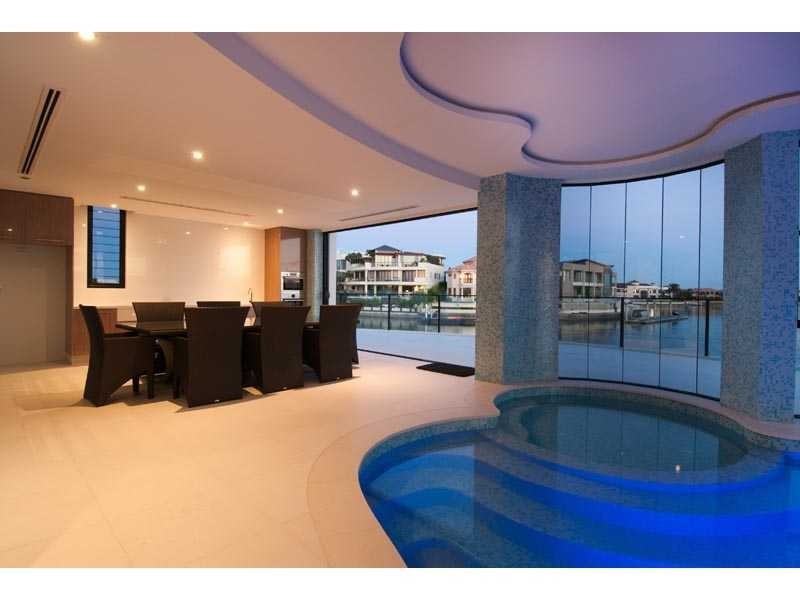 26 Hampton Court, Sovereign Islands QLD 4216
