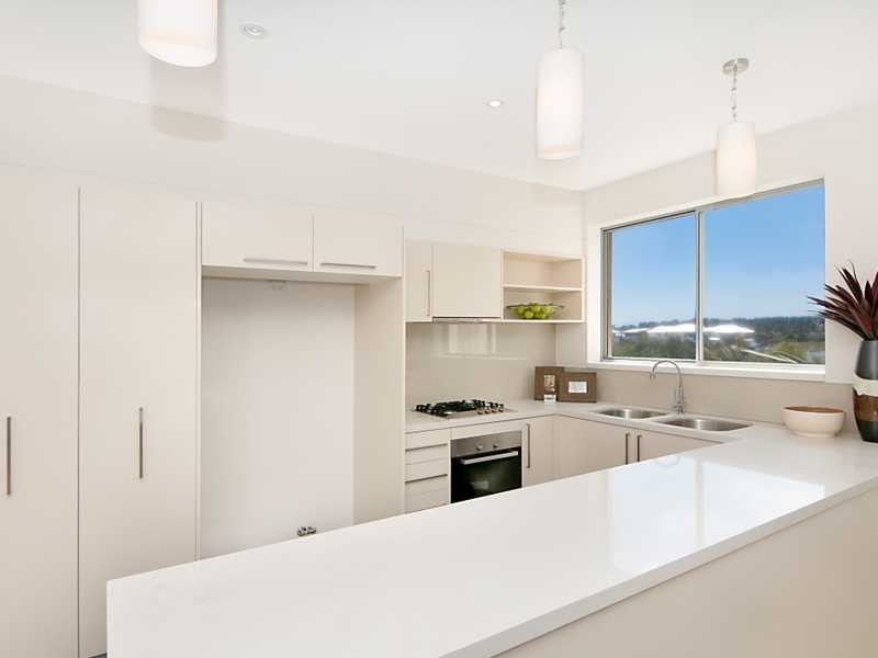 3-5 Pendraat Parade, Hope Island QLD 4212