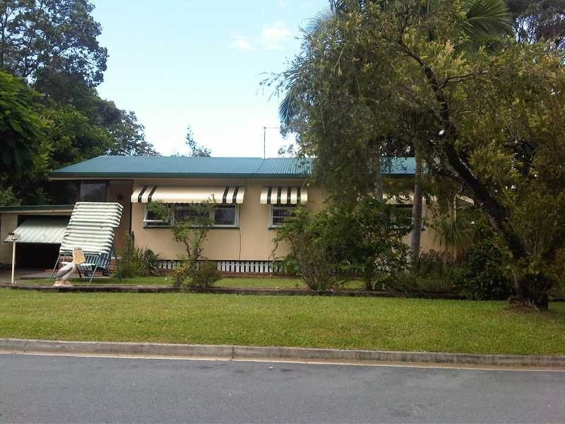 18 Barton Avenue, Southport QLD 4215