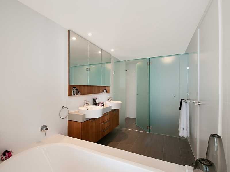 Apartment 7302/323 Bayview Street, Hollywell QLD 4216