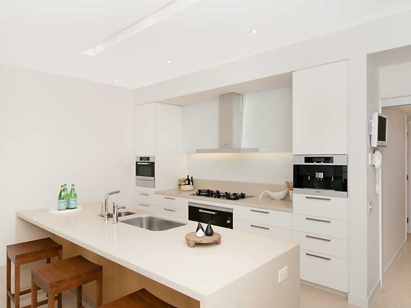 Penthouse 7602/323 Bayview Street, Hollywell QLD 4216