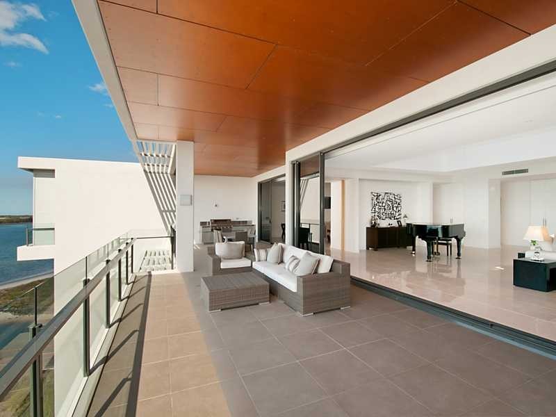 Penthouse 7602/323 Bayview Street, Hollywell QLD 4216