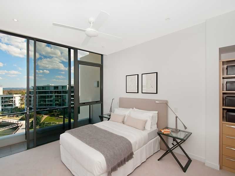 Penthouse 7602/323 Bayview Street, Hollywell QLD 4216