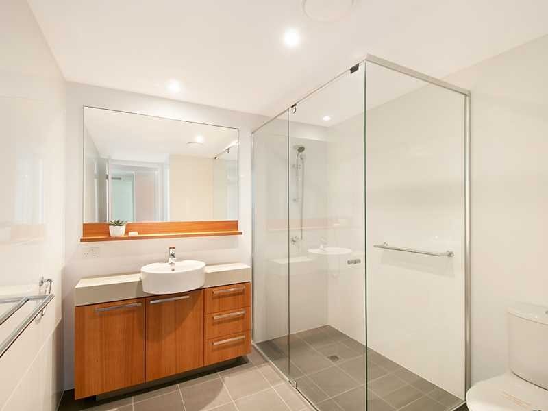 Apartment 7308/323 Bayview Street, Hollywell QLD 4216