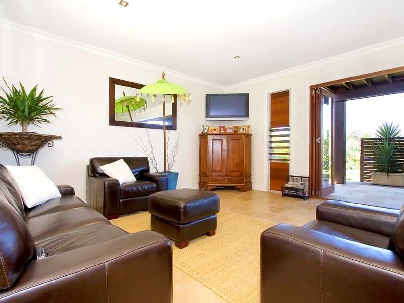 8 Hyndes Lane, Casuarina NSW 2487