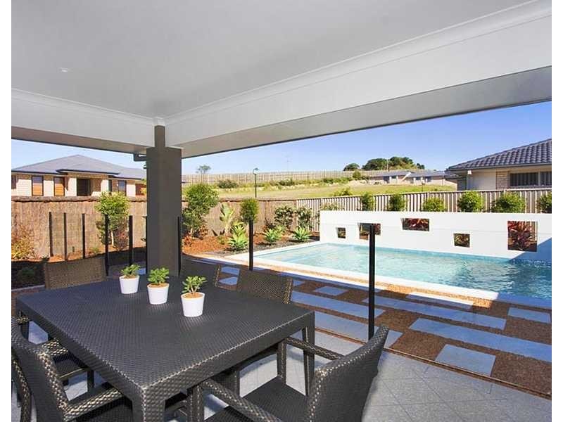 18 Newcastle Drive, Pottsville NSW 2489