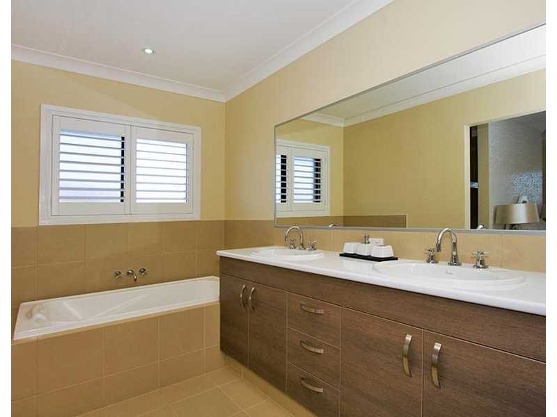 18 Newcastle Drive, Pottsville NSW 2489