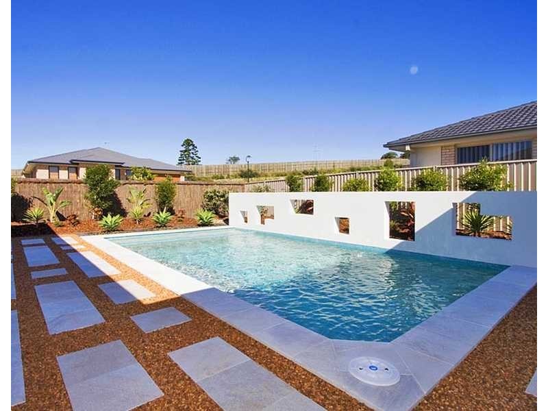 18 Newcastle Drive, Pottsville NSW 2489