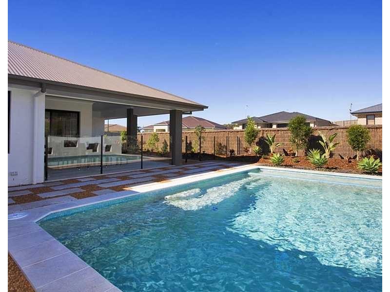 18 Newcastle Drive, Pottsville NSW 2489