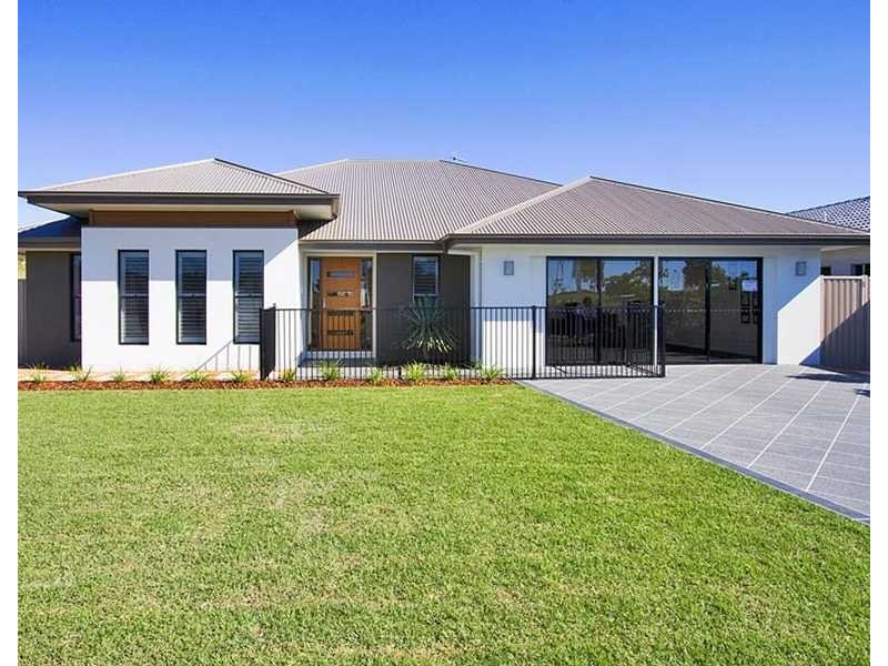 18 Newcastle Drive, Pottsville NSW 2489