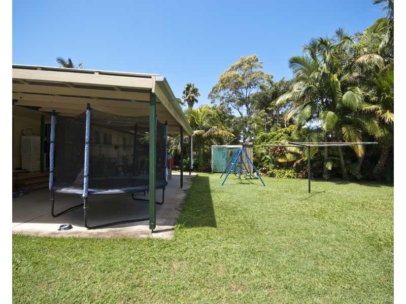2 Cambridge Circuit, Kingscliff NSW 2487