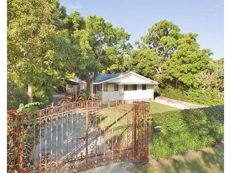 32 Lagoon Road, Fingal Head NSW 2487