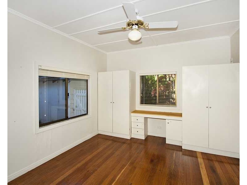 32 Lagoon Road, Fingal Head NSW 2487