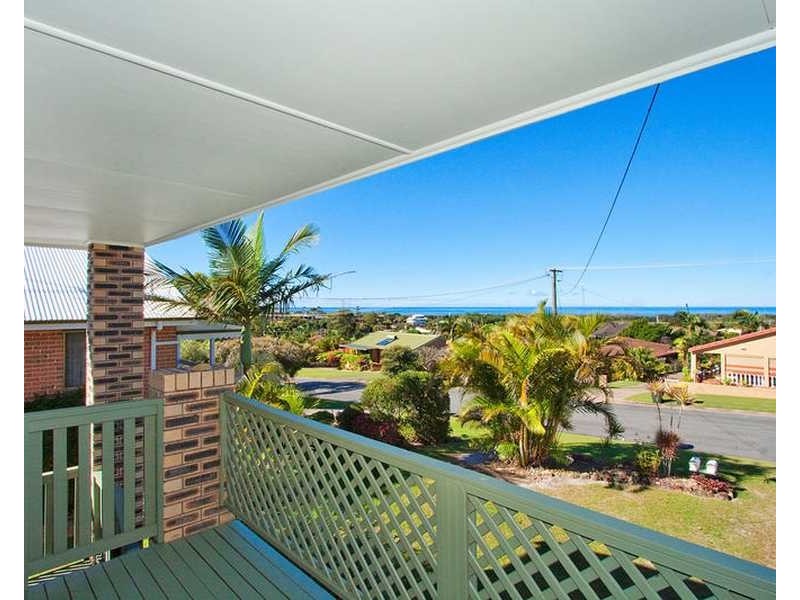 2/9 Dawes Ave, Kingscliff NSW 2487