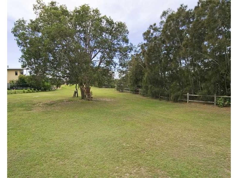 27 Overall Drive, Pottsville NSW 2489