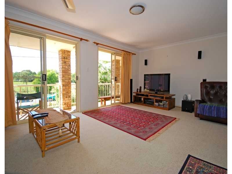 11 Walsh Street, Chinderah NSW 2487