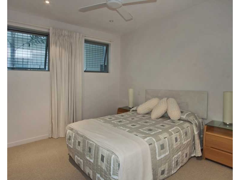 Unit 2 ‘Azzura’ 52 Marine Parade, Kingscliff NSW 2487