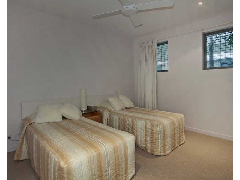 Unit 2 ‘Azzura’ 52 Marine Parade, Kingscliff NSW 2487