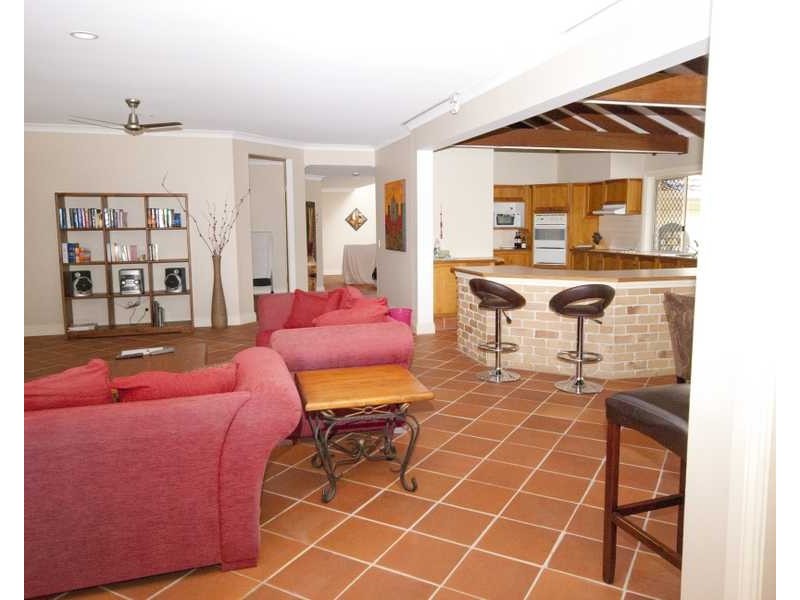 15 Peppermint Place, Banora Point NSW 2486