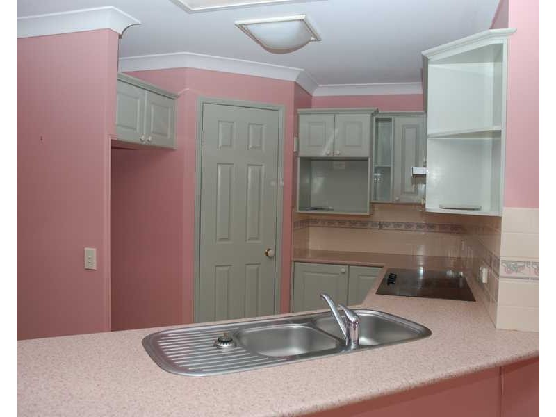 4 Cashel Crescent, Banora Point NSW 2486