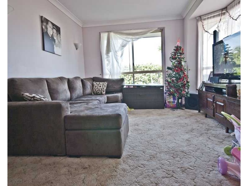 4 Cashel Crescent, Banora Point NSW 2486