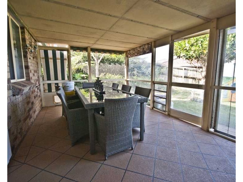 4 Cashel Crescent, Banora Point NSW 2486