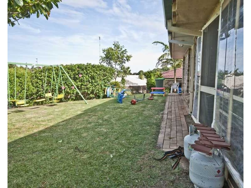 4 Cashel Crescent, Banora Point NSW 2486