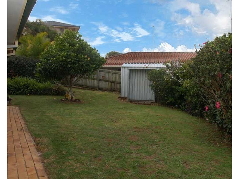 4 Cashel Crescent, Banora Point NSW 2486